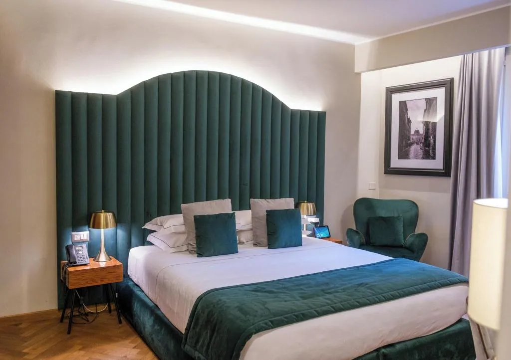 TWIN SUPERIOR Room, Antico Albergo del Sole al Pantheon, Rome