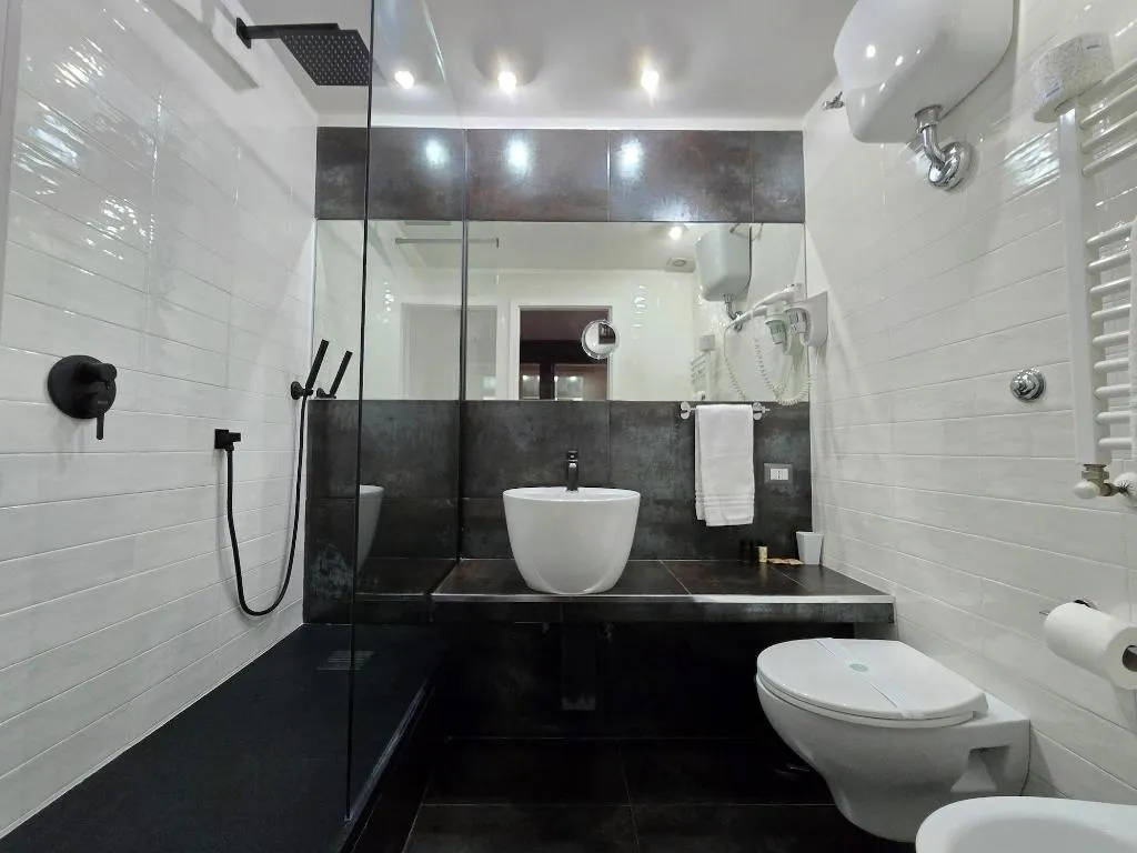 Room, Domus Monamì Luxury Suites, Rome