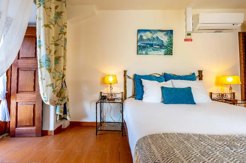 DOUBLE MOUNTAIN VIEW Room, Quinta Do Quinto, Porto