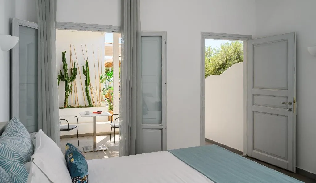 DOUBLE STANDARD Room, Impressive One, Santorini
