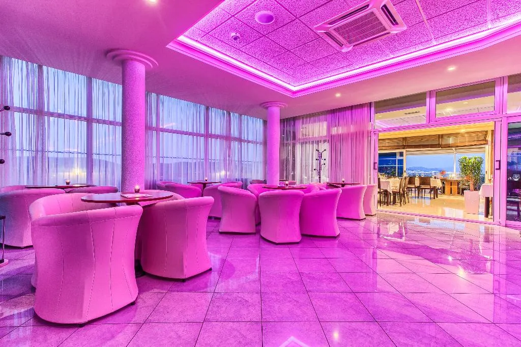 Lobby, Panorama, Split