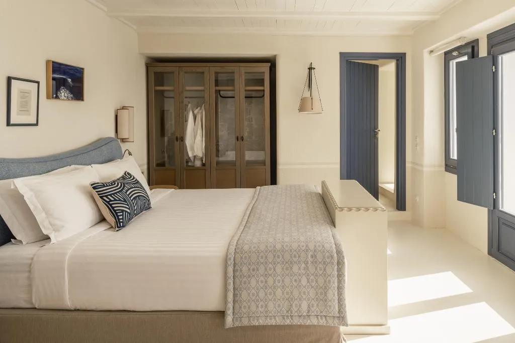 SUITE HONEYMOON Room, Homeric Poems, Santorini