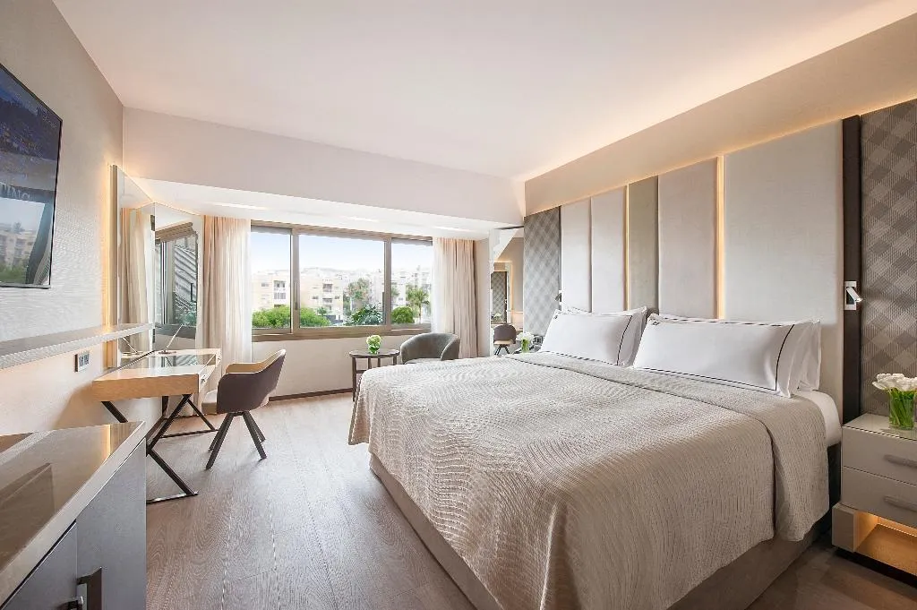 SINGLE SUPERIOR Room, Four Seasons Hotel, Cyprus