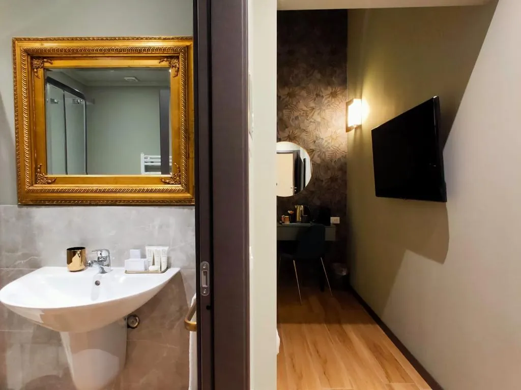 SINGLE DELUXE Room, Intomilan Aparthotel Galleria Duomo, Milan