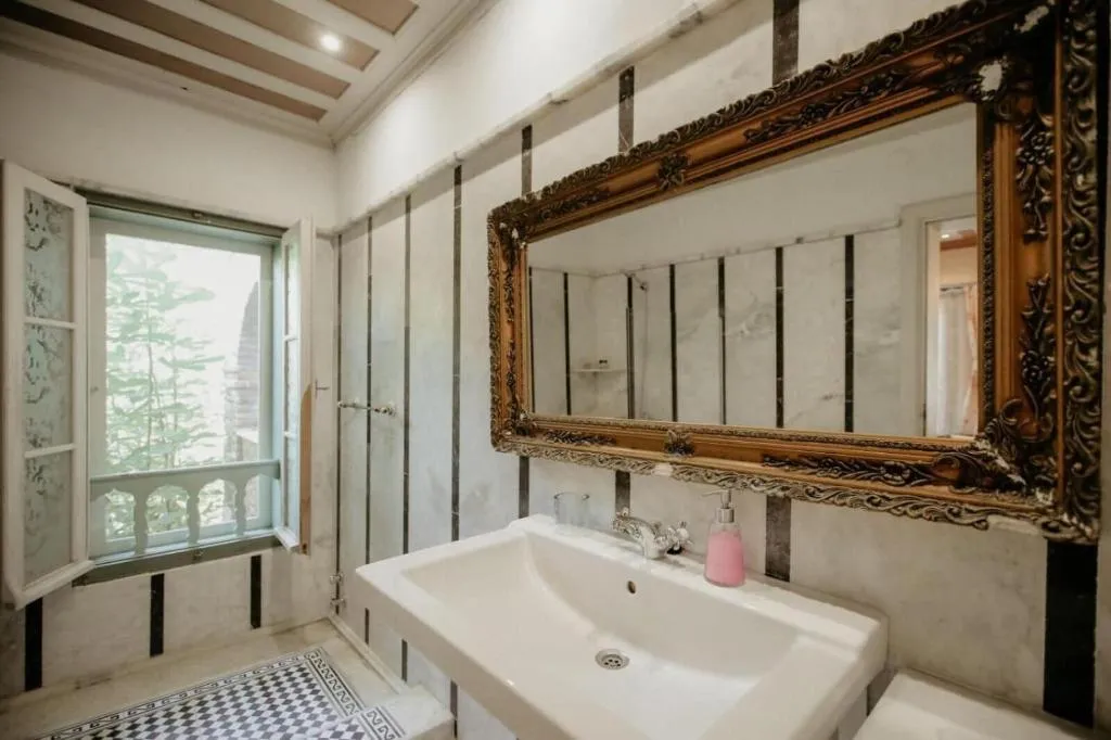 Room, Nisanyan Hotel, Izmir
