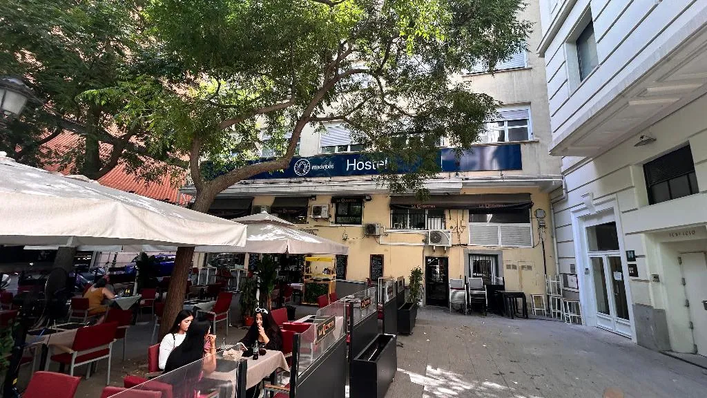Terrace, MadVibes Hostel Gran Vía, Madrid
