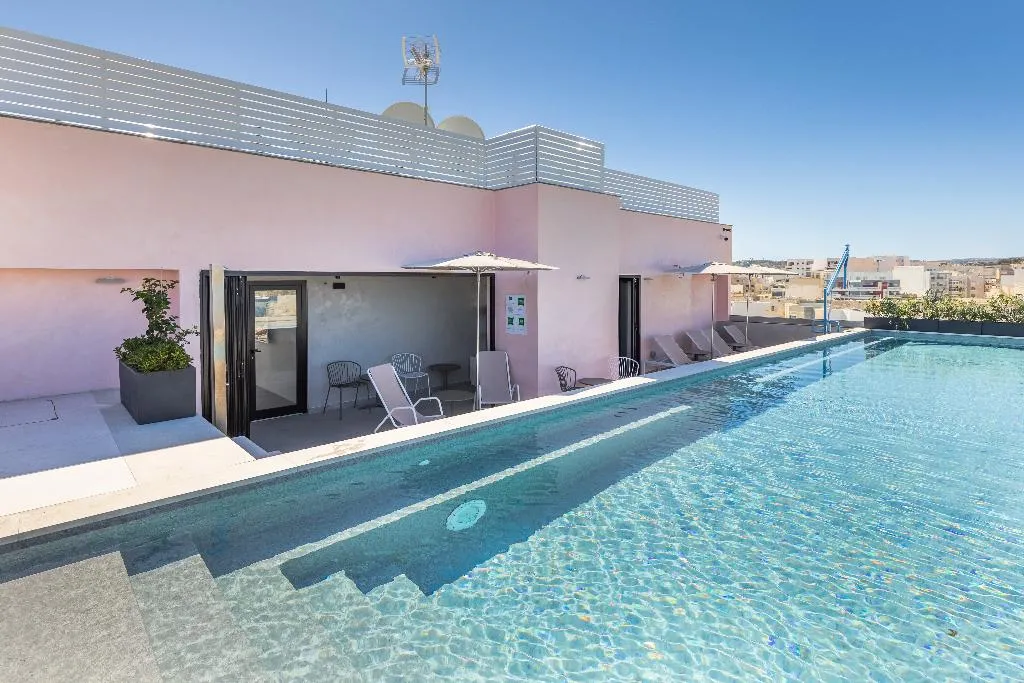 Pool, ibis Styles ST Pauls Bay Malta, Malta
