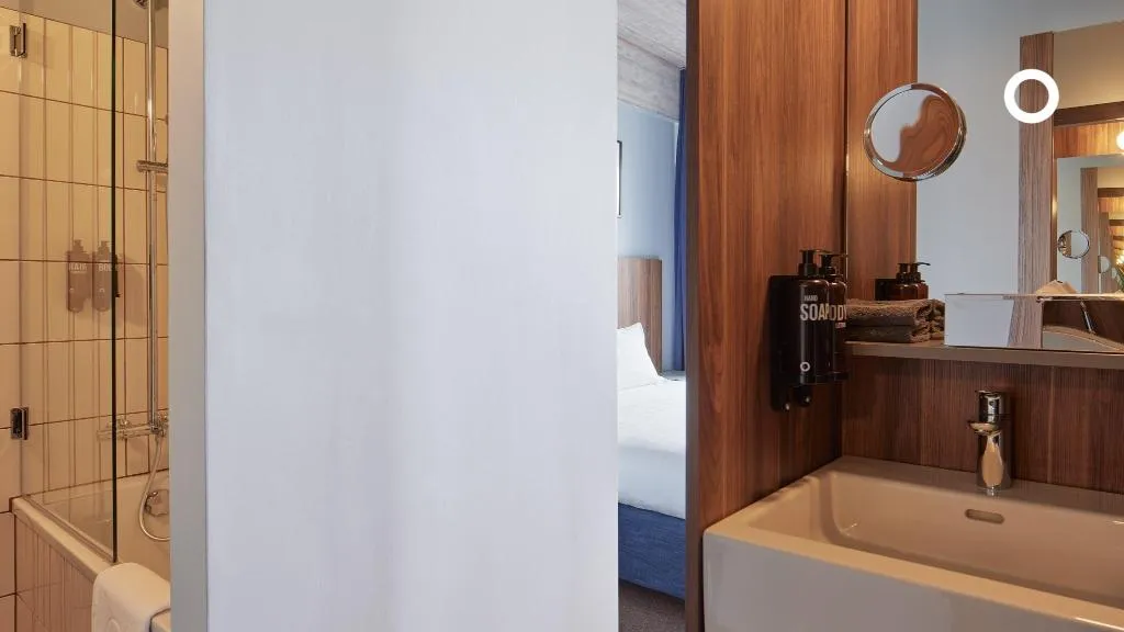 JUNIOR SUITE STANDARD Room, Grandi by Center Hotels, Reykjavik