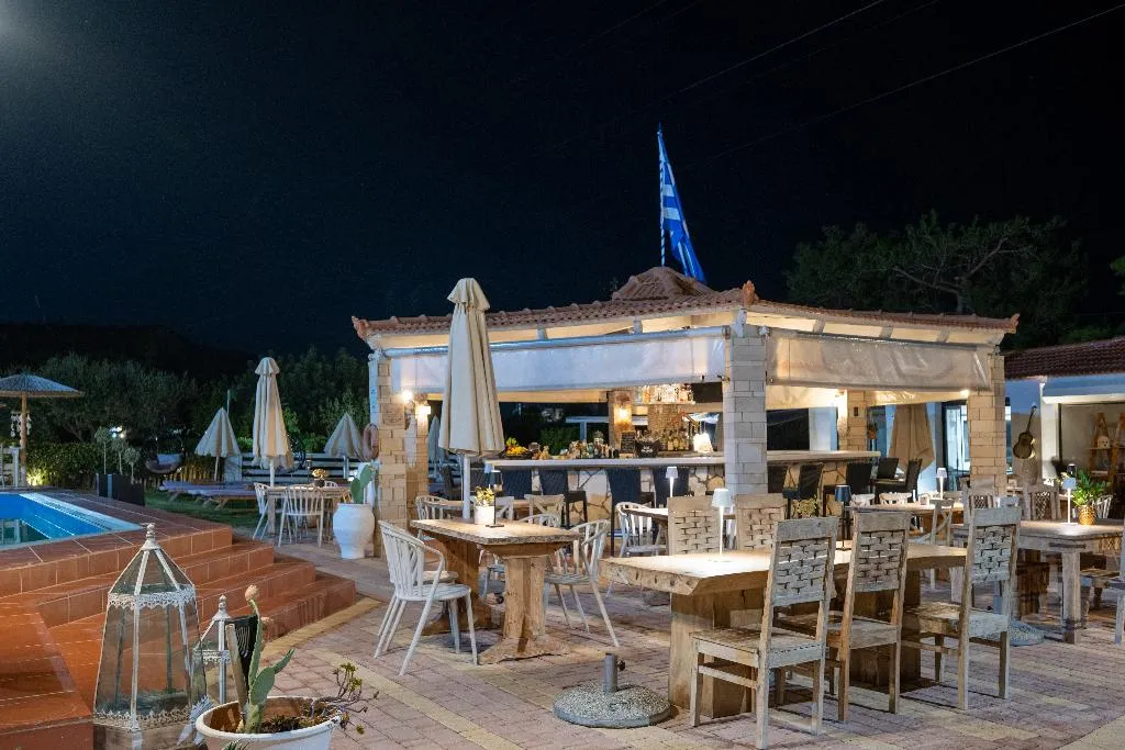 Bar, Nikos Apartments, Crete