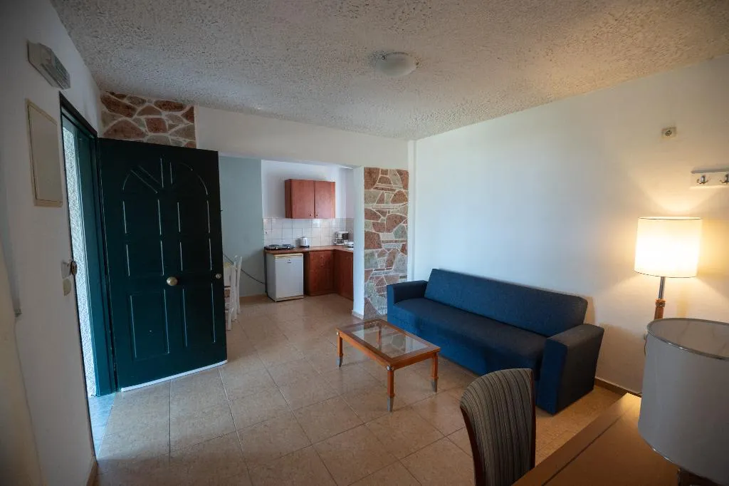APARTMENT WITH TERRACE Room, The Small Village, Kos