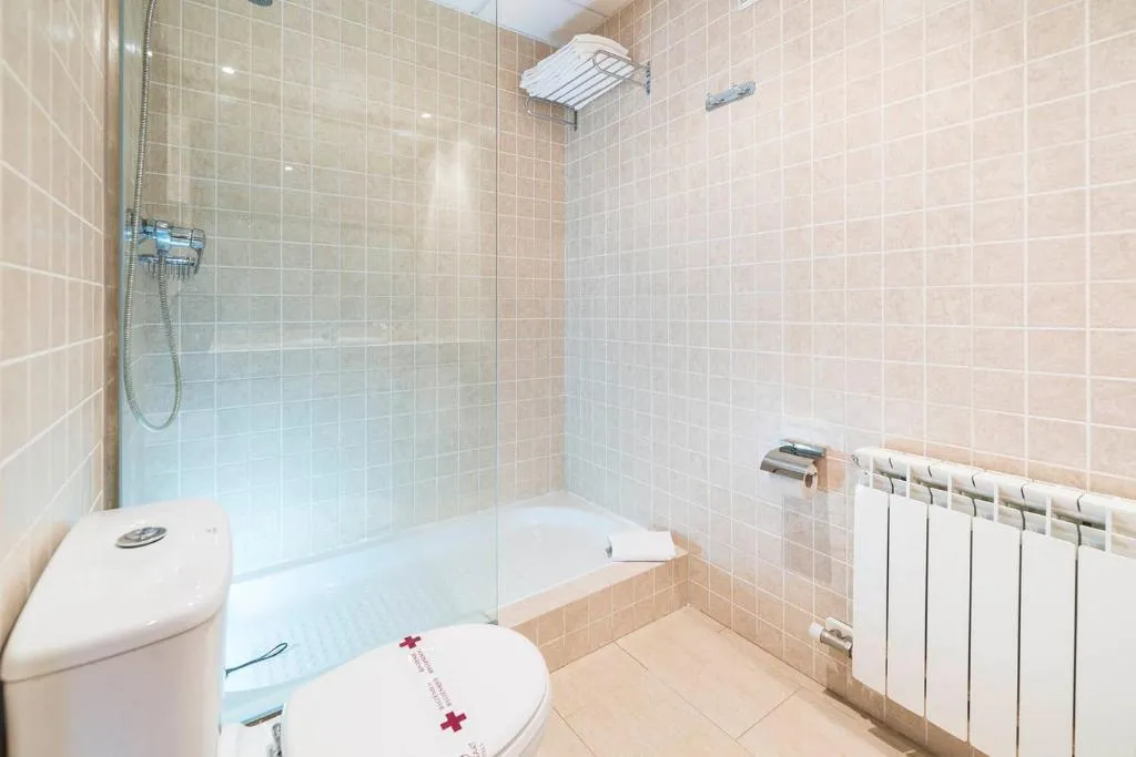 APARTMENT CAPACITY 2 Room, Guitart La Molina Aparthotel & Spa, Costa Brava