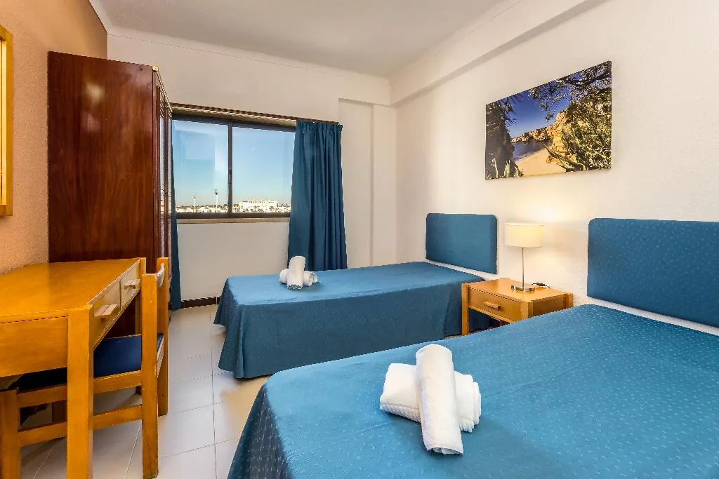 APARTMENT TWO BEDROOMS Room, Janelas do Mar, Algarve
