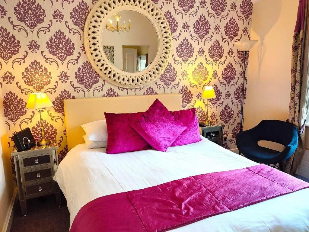 Room, Robin Hill House, Cork