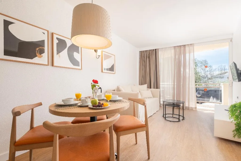 APARTMENT WITH BALCONY Room, Duva, Majorca