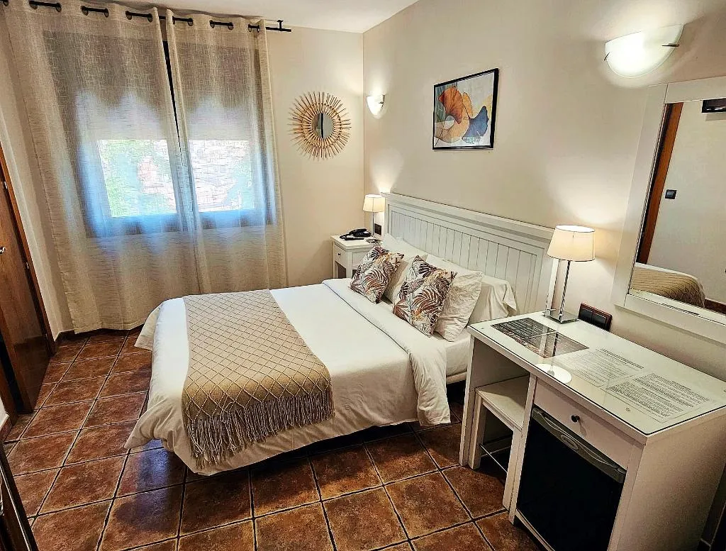 DOUBLE WITH DOUBLE BED Room, Medina de Toledo, Madrid