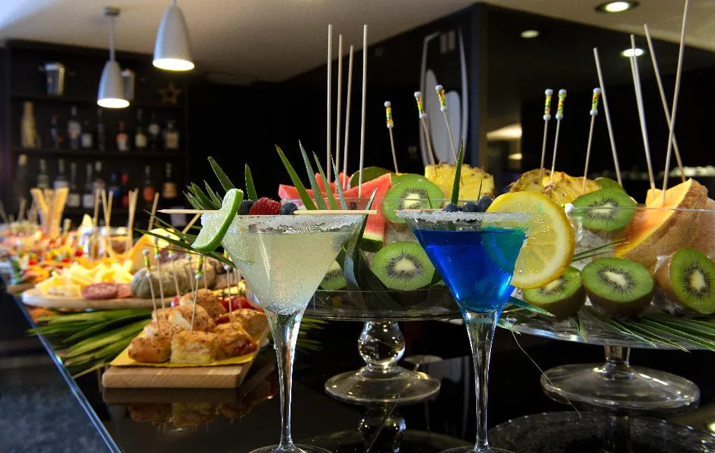 Bar, D120, Milan