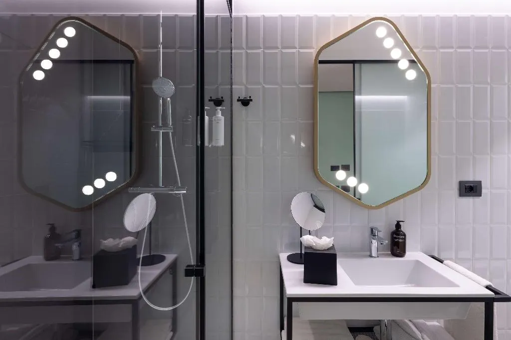 Room, Urban Hive Hotel, Milan
