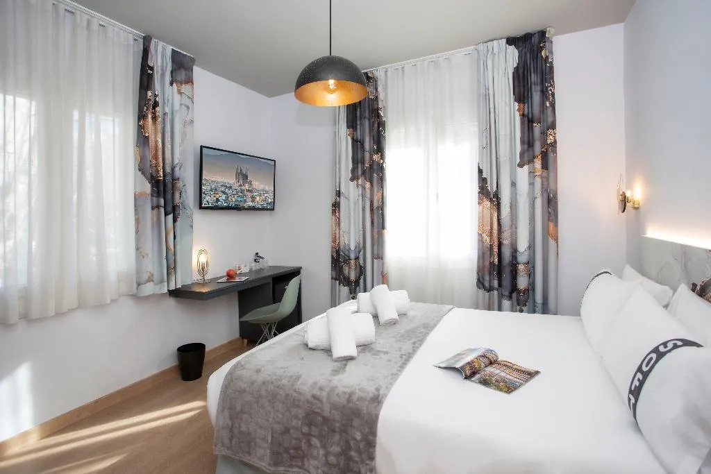 DOUBLE STANDARD Room, Casual Colours Barcelona, Barcelona