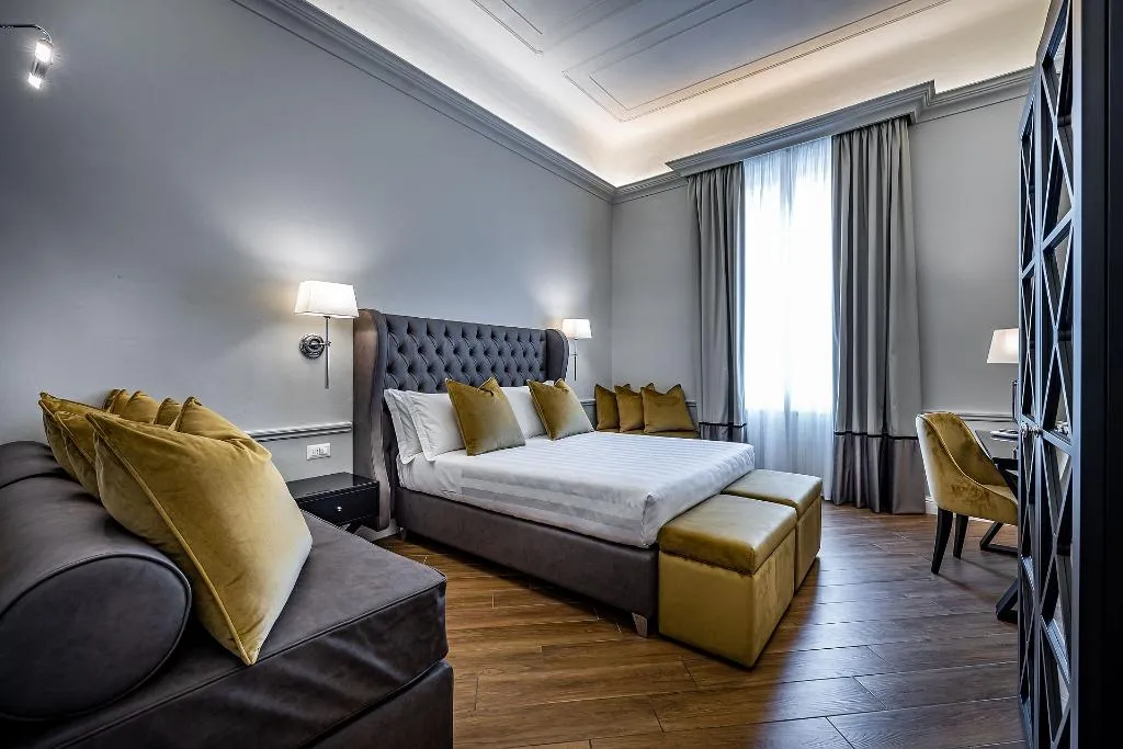 DOUBLE SUPERIOR Room, Hotel Ungherese Small Luxury Hotel, Florence