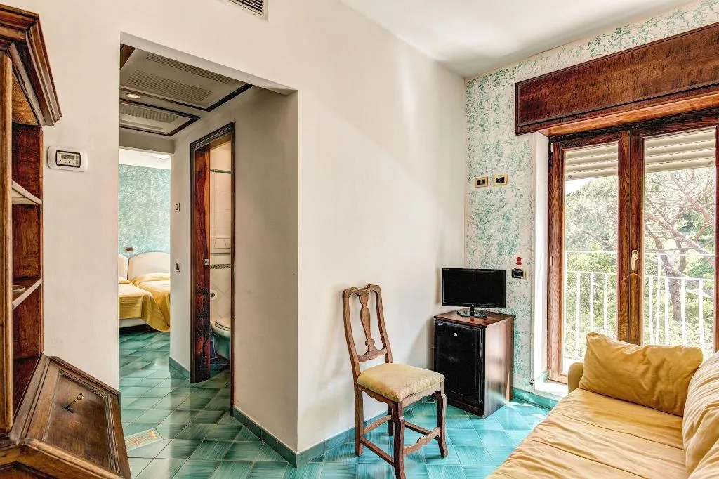 Room, Grand Hotel Hermitage & Villa Romita, Naples