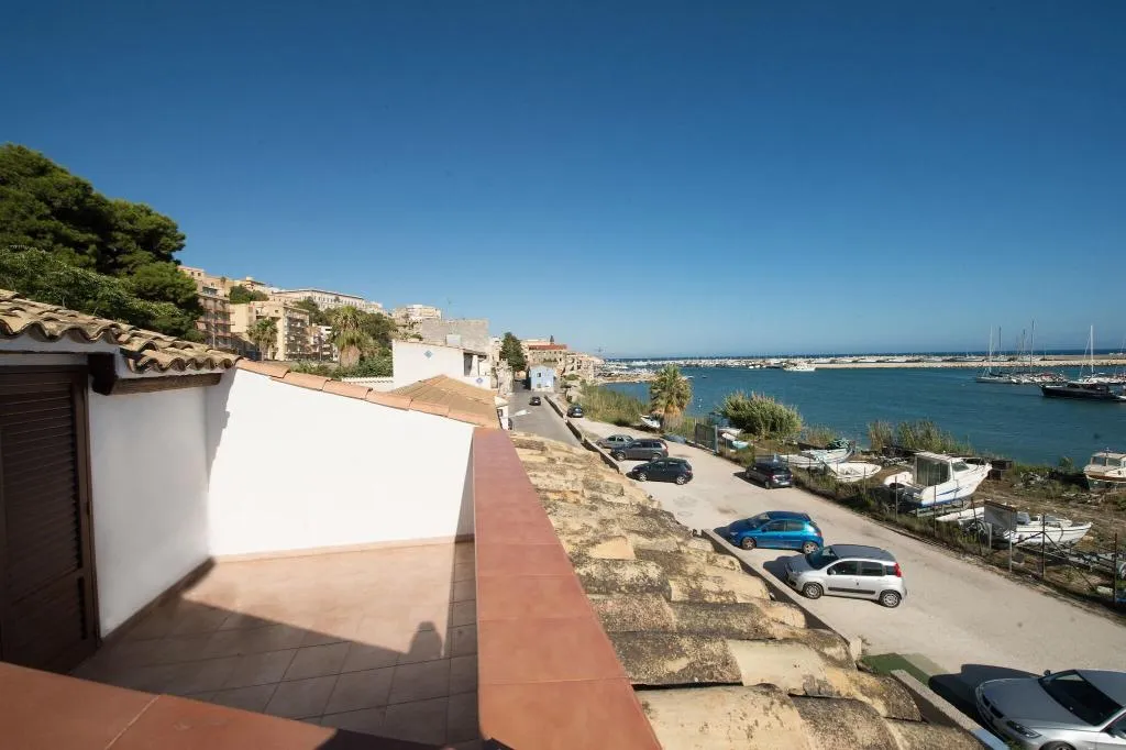 Terrace, Hotel Aliai, Catania