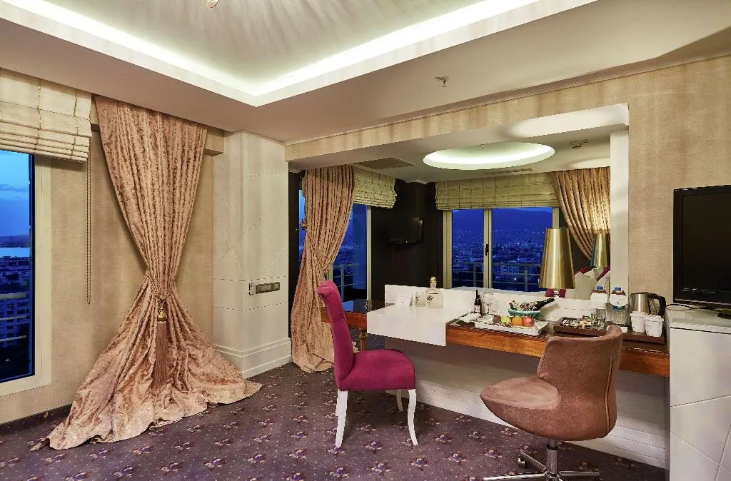 Room, DoubleTree By Hilton Izmir Alsancak, Izmir