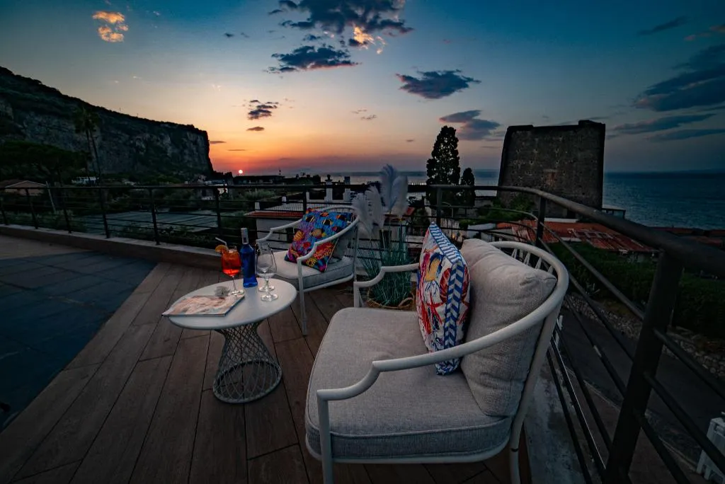 Terrace, Eden Bleu, Naples