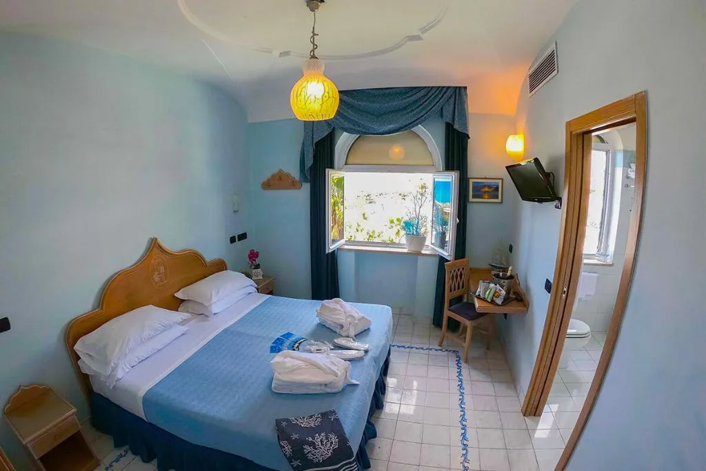 Double or Twin SEA VIEW Room, Punta Imperatore, Naples