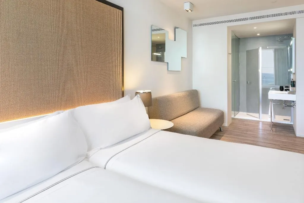 Room SIDE SEA VIEW Room, Melia South Beach, Majorca
