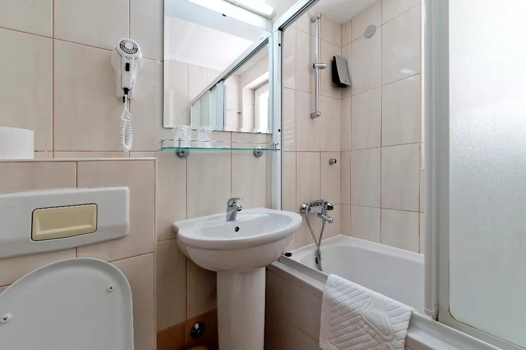 Double or Twin STANDARD Room, Perla, Dubrovnik