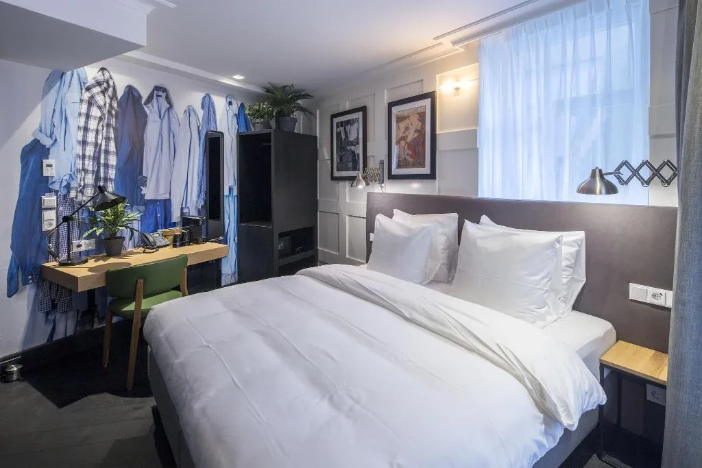 DOUBLE DELUXE Room, The Highland House, Amsterdam
