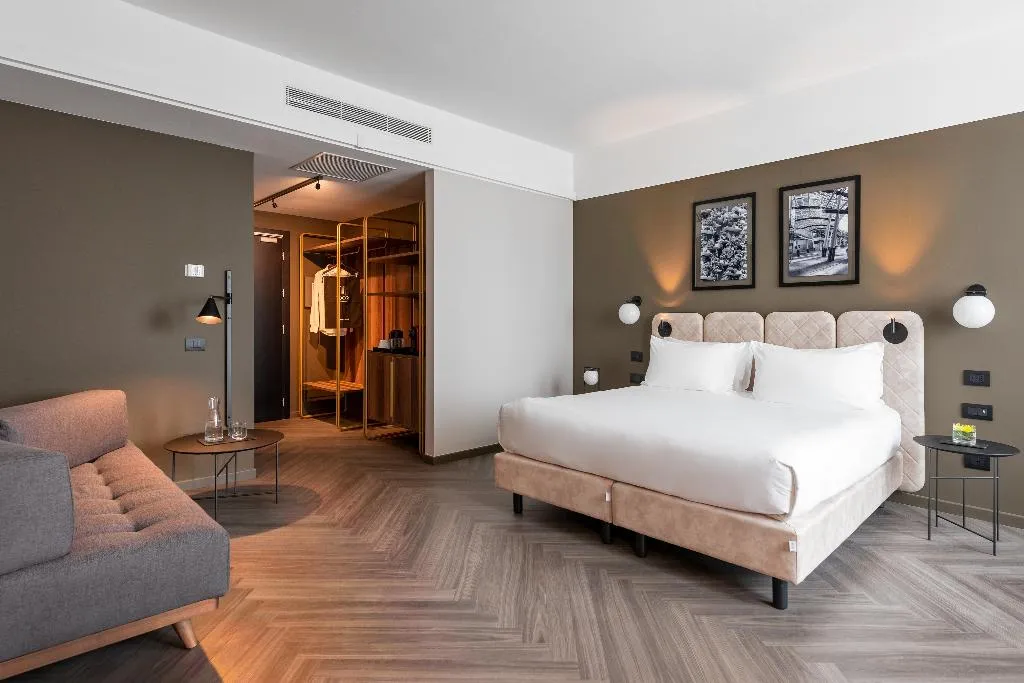 JUNIOR SUITE STANDARD Room, Hotel Tocq, Milan