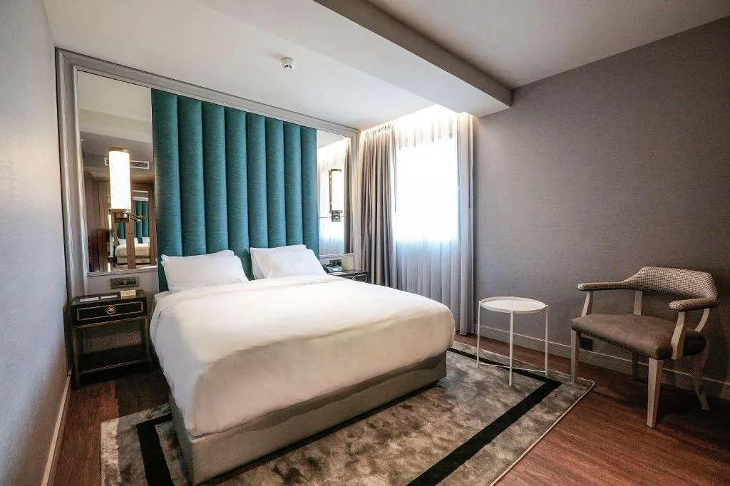 Room, Doubletree By Hilton Izmir Airport, Izmir