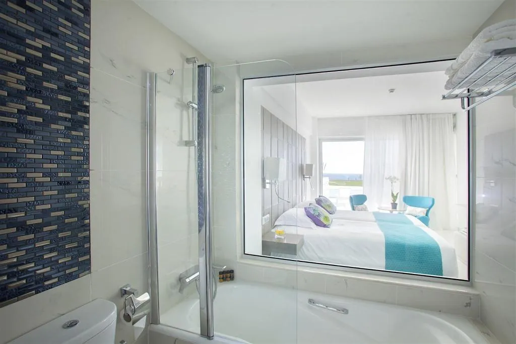 Double or Twin GARDEN VIEW Room, King Evelthon Beach Hotel & Resort, Cyprus