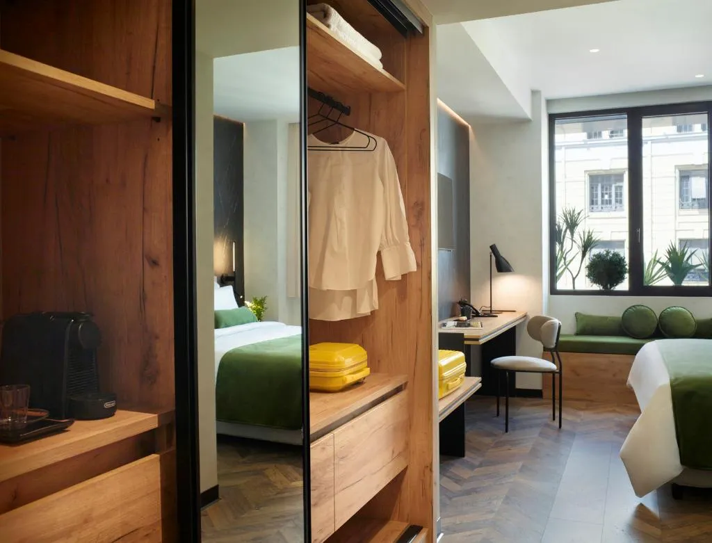Double or Twin STANDARD Room, The Port Square Hotel, Athens