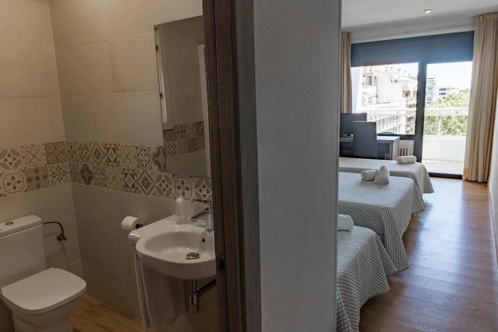 TRIPLE STANDARD Room, Planas, Costa Dorada
