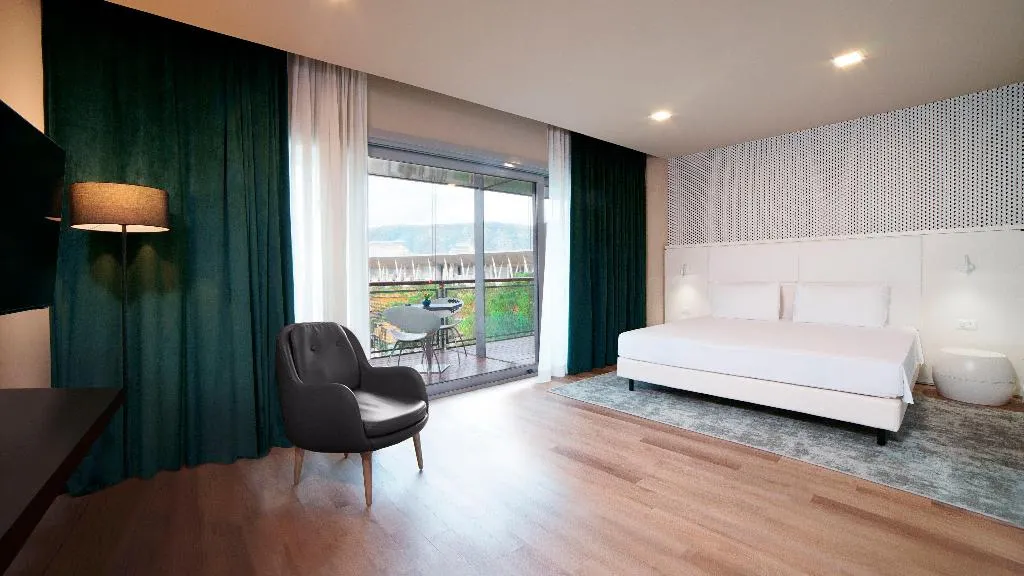 JUNIOR SUITE KING SIZE BED Room, Voco Nola - Naples Vulcano Buono by IHG, Naples