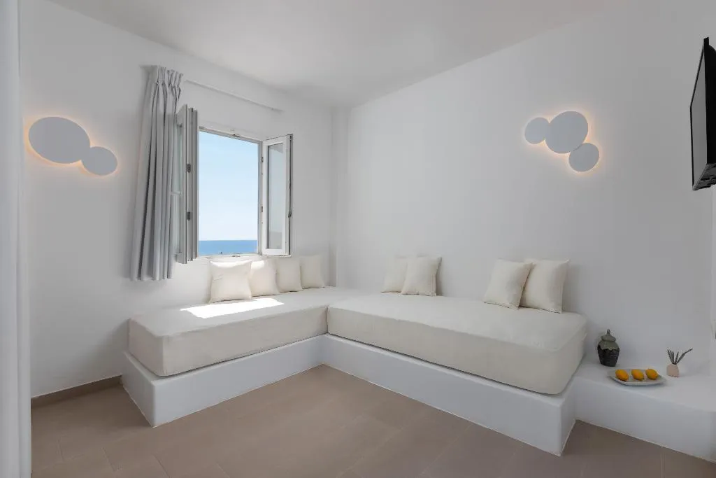 Room WITH JACUZZI Room, Voca Hotel & Suites, Santorini