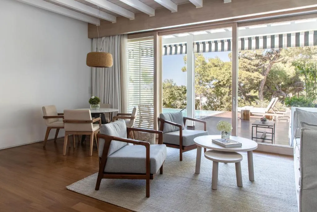 SUITE GARDEN VIEW Room, Four Seasons Astir Palace Hotel Athens, Athens