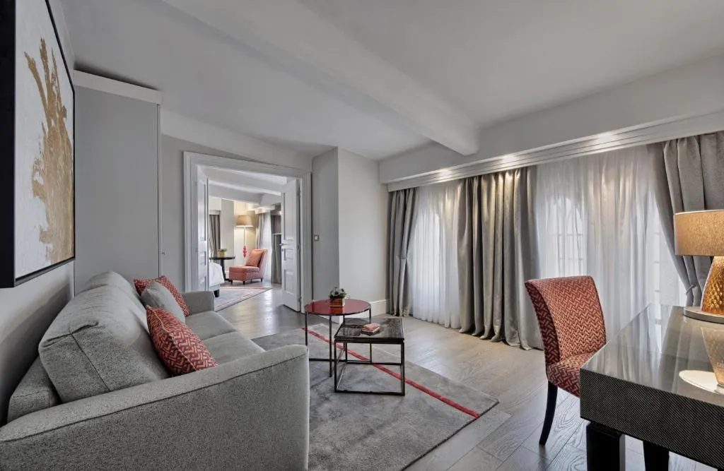 SUITE KING SIZE BED Room, Hilton Molino Stucky Venice, Venice