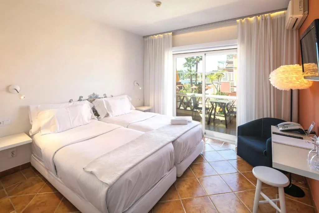 DOUBLE SINGLE USE CLASSIC Room, Costa d'Oiro Ambiance Village, Algarve