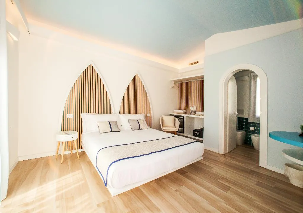 FAMILY ROOM TWO BEDROOMS TWO BATHROOMS Room, New Barcavela Hotel, Cagliari