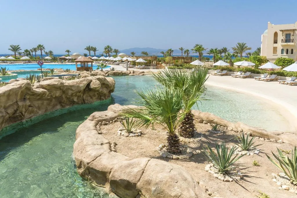 Pool, Kempinski Hotel Soma Bay, Red Sea Riviera