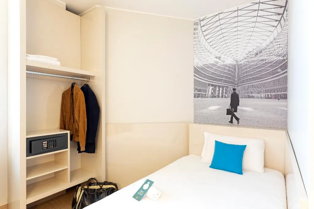 SINGLE STANDARD Room, B&B Hotel Milano Sesto Marelli, Milan