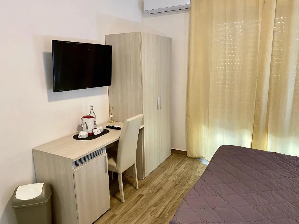 Room, Beb Caruso, Naples