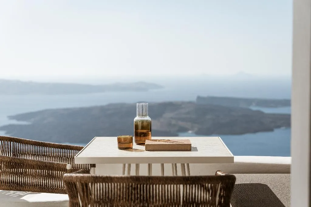 JUNIOR SUITE STANDARD Room, Aqua Luxury Suites, Santorini