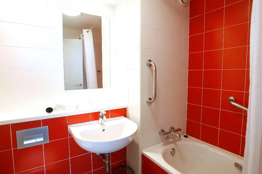 DOUBLE STANDARD Room, Travelodge Valencia Aeropuerto, Valencia