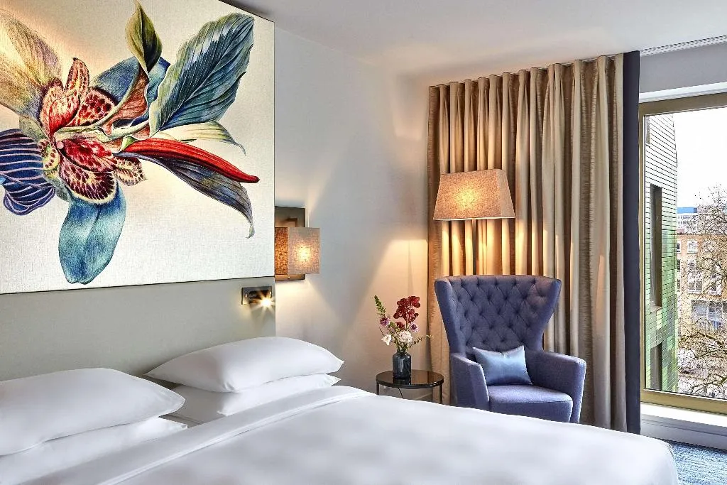 Room, Hyatt Regency Amsterdam, Amsterdam
