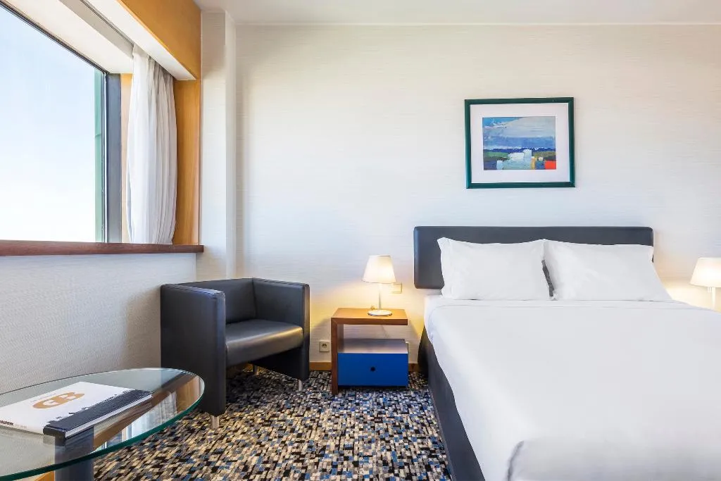 Double or Twin SUPERIOR Room, Ramada by Wyndham Lisbon, Lisbon