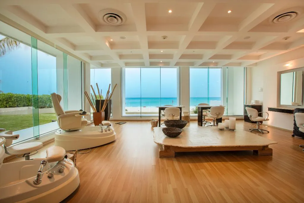 Sports and Entertainment, Krystal Grand Cancun All Inclusive, Cancun Area